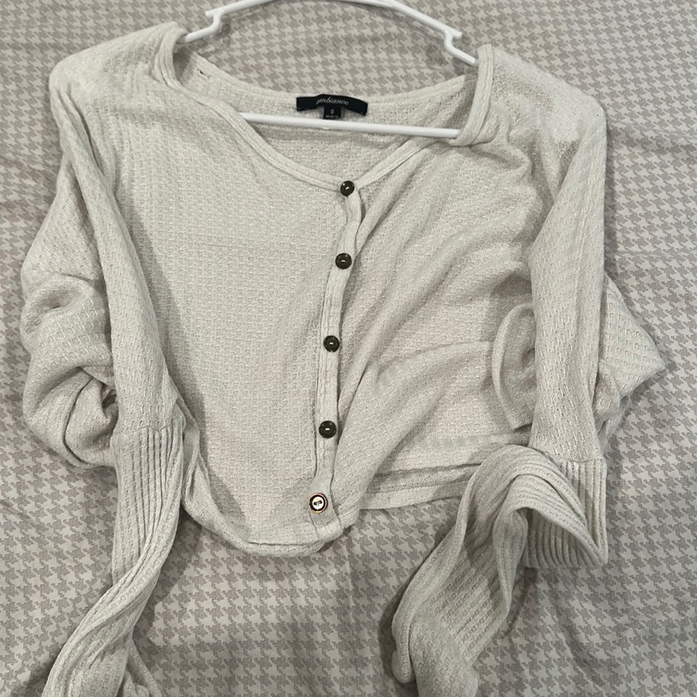 Long Sleeve Cropped Flowy Top